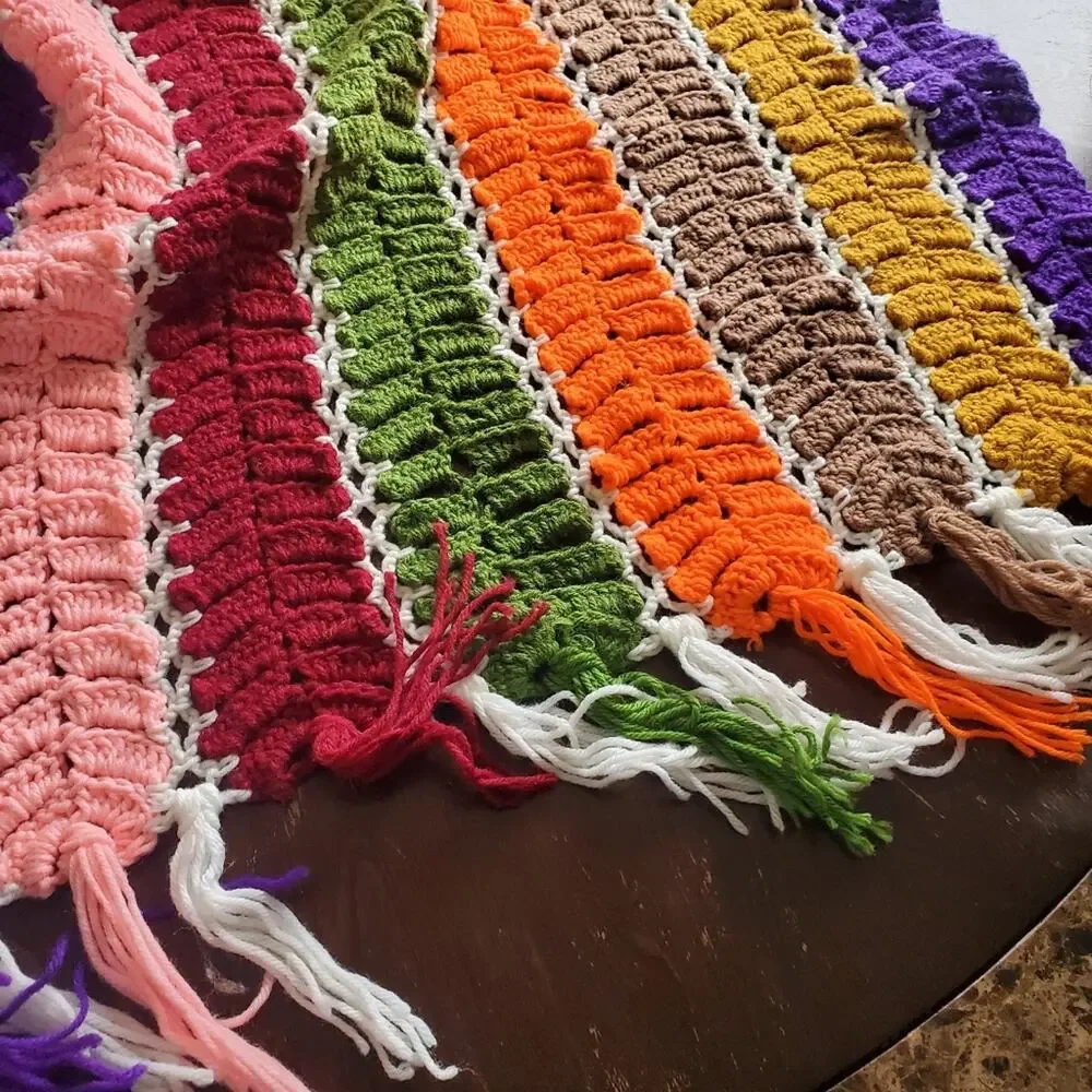 Vintage Colorful yarn fringed crocheted throw blanket EUC